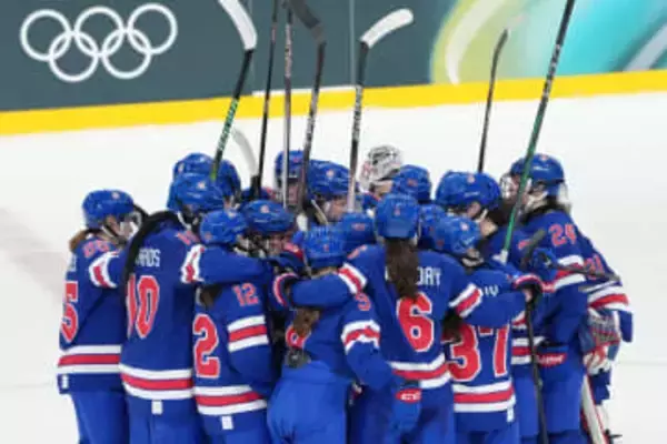 米国女子など準決勝進出　アイスホッケー・13日