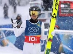 団体スプリント、日本は前半3位　スキー複合・19日