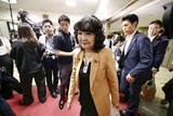 「日米15年ぶり協調介入、円急騰　異例の対応、5兆円規模か」の画像1