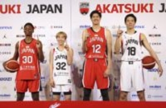 バスケ、五輪へ新ユニホーム発表　渡辺雄太「身が引き締まる」