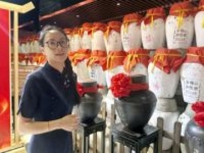 景気低迷、中国で紹興酒の消費が激減　ワインや蒸留酒に押され、日本市場に熱視線