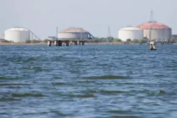 ベネズエラ原油を「無期限」管理　米国、世界市場への販売に着手