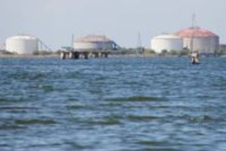 ベネズエラ原油を「無期限」管理　米国、世界市場への販売に着手