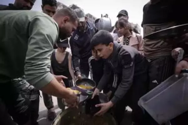 ガザ、5世帯に1世帯が一日一食　食料得るため借金も、WFP