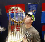 「山本由伸、2連覇「すごい一日」　01年ジョンソン以来の3勝」の画像1