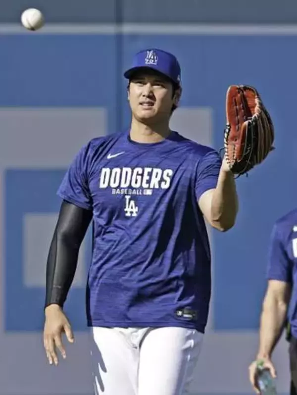 大谷、15日ベンチスタート　ロバーツ監督、疲労を考慮