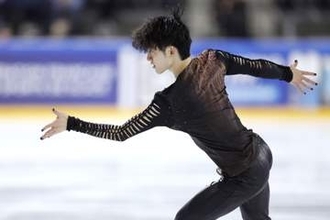 山本草太SP8位、三浦佳生9位　フィギュアGPフランス大会