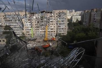 ウクライナ首都圏で死者25人に　ロシア軍大規模攻撃