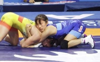 須崎優衣、永本聖奈が準決勝へ　世界レスリング第4日