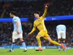 サッカー、三笘が今季2点目　プレミアリーグ、同点ゴール