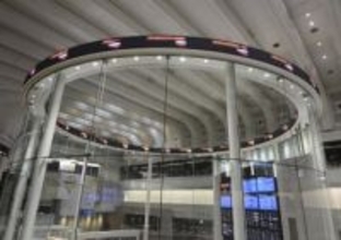 東証反発、午前は一時900円高　円安、自民党優勢を好感