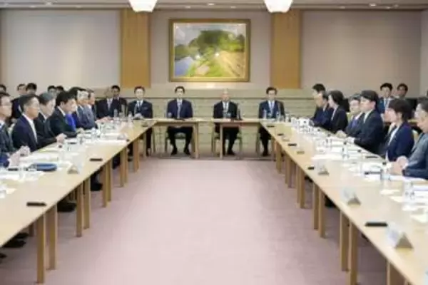 今国会中に皇室典範改正　衆院議長「立法府総意を」