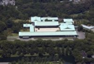 皇居で新年祝賀の儀　両陛下に皇族らあいさつ