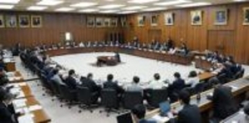 衆院選後初の憲法審論議　自民、改正条文起草検討を