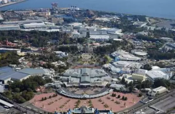 ディズニー入園料値上げ　1日最大1万2400円に