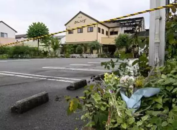 葬祭業男性に「腹を殴られた」　ケーキ店救助の男性、県警へ証言