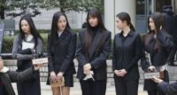 NewJeans2人活動復帰へ　韓国、所属レーベルと対立新局面