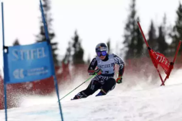 女子大回転NZのロビンソンがV　アルペンスキーW杯