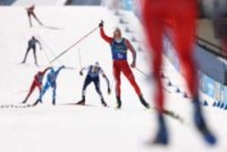 男子はノルウェーが3連覇　スキー距離・18日