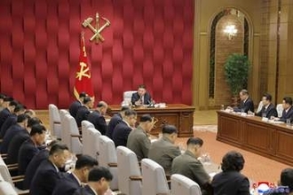 金正恩氏、経済目標で指示　政治局会議、対米は触れず