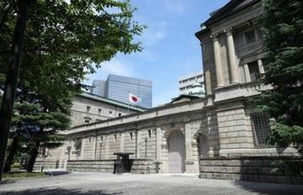 円急伸、一時157円24銭　2日連続の為替介入か