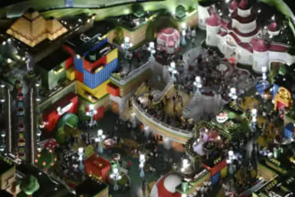 USJ正社員の給与6.5％上げ　パート、バイトも70円増