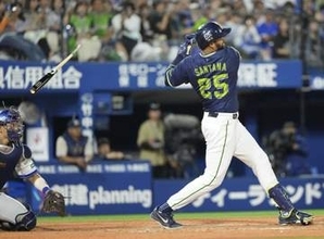 DeNA松尾、折れたバット直撃　頭部負傷で交代