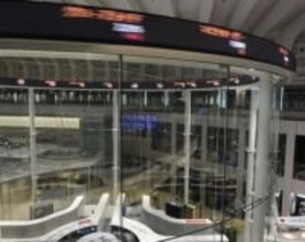 東証、午前終値は5万3274円　半導体買いも利益確定売り