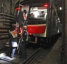 巨大地震、電池発火も想定　大阪メトロ、未明の大訓練