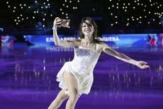 トゥクタミシェワ、ファンに別れ　引退のフィギュア元世界女王