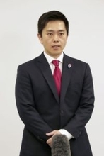 維新・吉村氏「一致団結し前へ」　代表再任から一夜