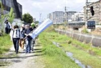 尼崎脱線、事故風化防止願い歩く　発生21年を前に負傷者や家族ら