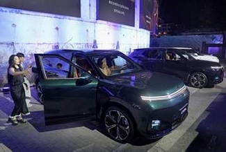 中国の自動車輸出6割増　9月、年間1千万台視野