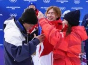 深田と恩師「やっさん」歓喜　6年前から二人三脚の猛特訓