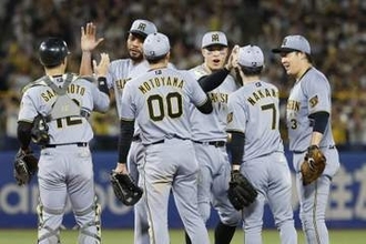 阪神、巨人が白星発進　プロ野球、後半戦スタート