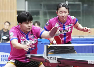 松島輝、張本美組が決勝へ　全日本卓球ダブルス第3日