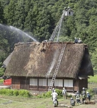 富山の世界遺産集落で火災　合掌造り、けが人なし