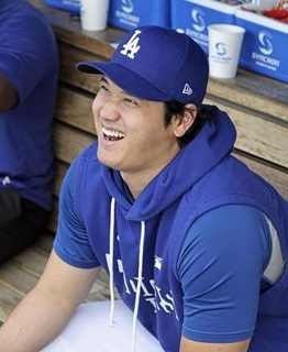 大谷、24日に打者で復帰へ　ロバーツ監督が見通し