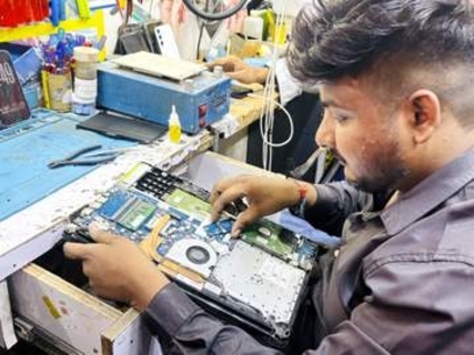 日常と先端が同居、インド首都の「秋葉原」　精密機器の専門店が密集、IT大国支える
