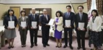 基礎収支、毎年度確認を　財政審、予算編成で建議