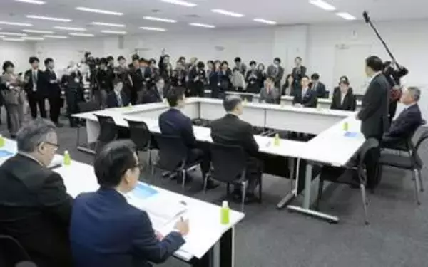 自民と維新、憲法9条改正で協議　見解に相違、すり合わせ急ぐ