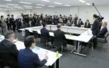 自民と維新、憲法9条改正で協議　見解に相違、すり合わせ急ぐ