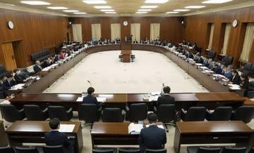 緊急事態条項創設を―自民　任期延長改憲に反対―立民