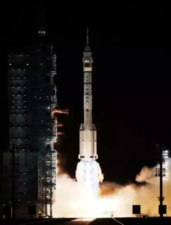 中国、有人宇宙船ドッキング成功　神舟21号打ち上げ、開発加速