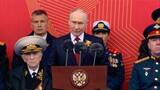 「NATO対峙と侵攻を正当化　ロシア大統領、戦勝81年で演説」の画像1