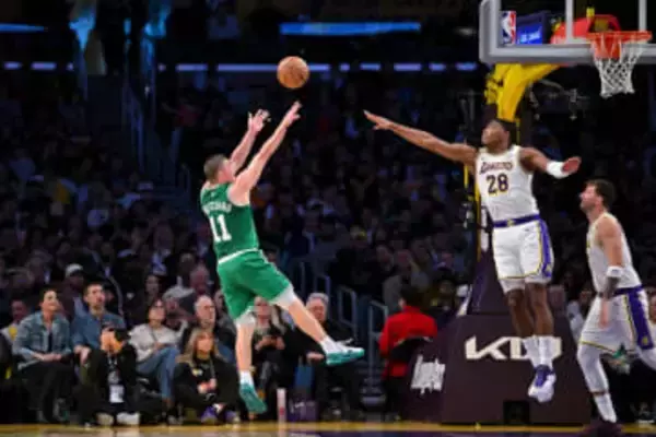 レーカーズの八村は5得点　米プロバスケNBA