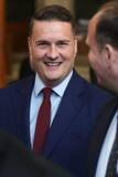 「英保健相近く辞任と報道　首相に対抗、党首選準備」の画像1