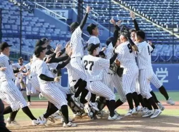 亜大、9季ぶり優勝　東都大学野球リーグ