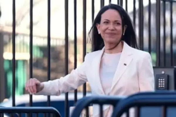 平和賞メダルを異例の贈与　マチャド氏、トランプ氏会談で