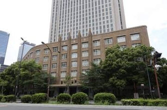 文科省、全国に理系育成拠点設置　大学が小中高生を指導